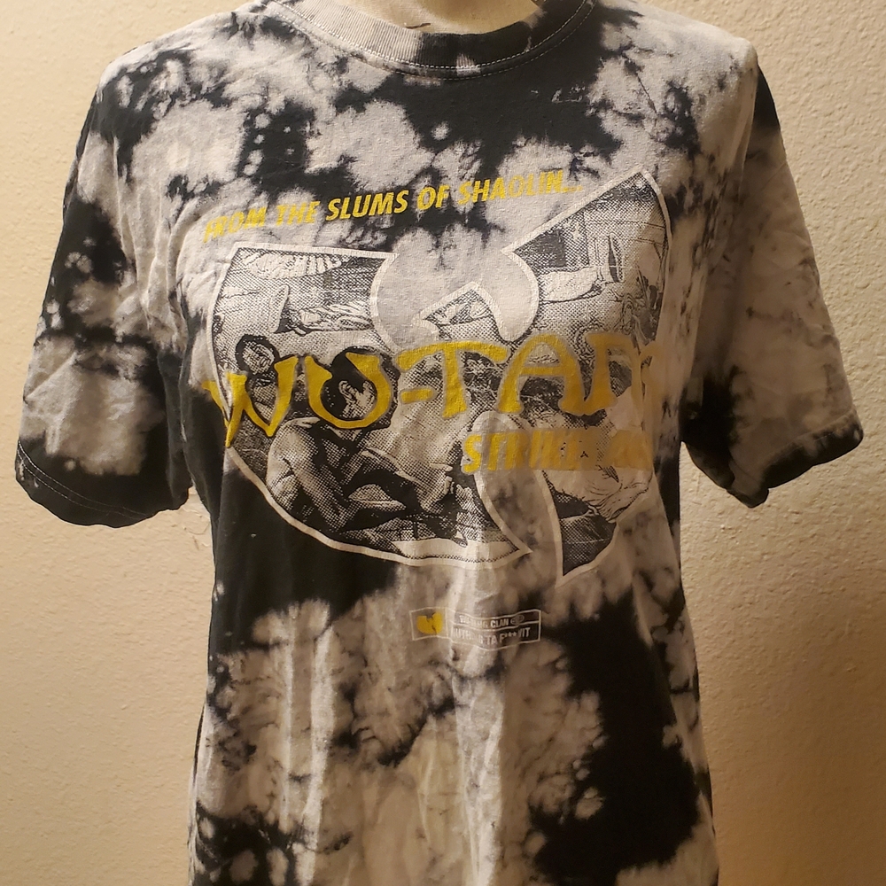 Wu-Tang Black and White Tie-Dye Tee - Picture 2 of 4